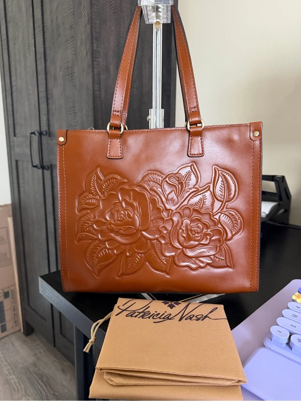 NWT Patricja Nash rose tooled Ava tote in color Tan, crossbody strap and dustbag